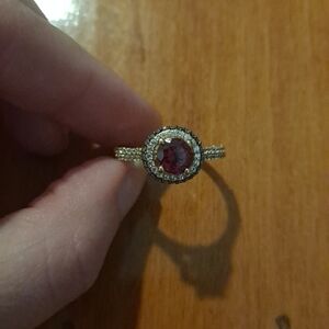 .95CT GRAPE COLOR GARNET .74CTW WHITE ZIRCON & .24CTW CHAMPAGNE DIAMOND RING SZ6